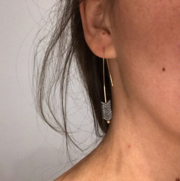 New | Arrow Drop Earrings | - Picture 4 of 4